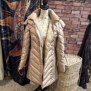 Kenneth Cole Reaction Women's Light Beige Puffer Coat